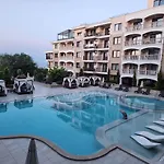 Valencia Gardens Lux 4 Per. Apartment