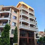 Valencia Gardens Lux 4 Per. *