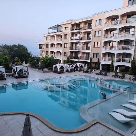 Valencia Gardens Lux 4 Per. Apartment