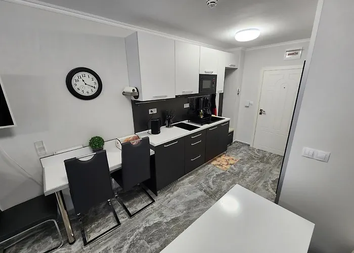 Valencia Gardens Lux 4 Per. Misivri