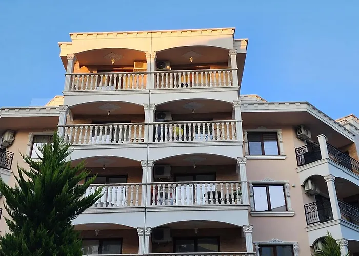 Daire Valencia Gardens Lux 4 Per. *